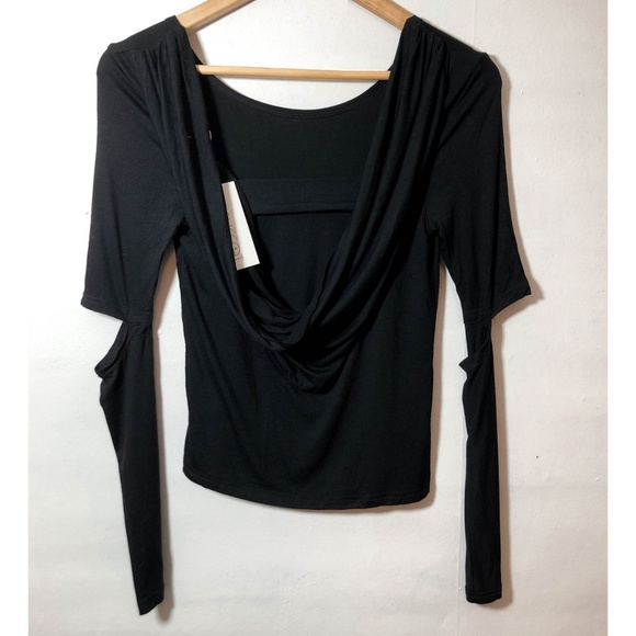 NWT Lovecat Cut Out Low Back Top - Picture 4 of 5